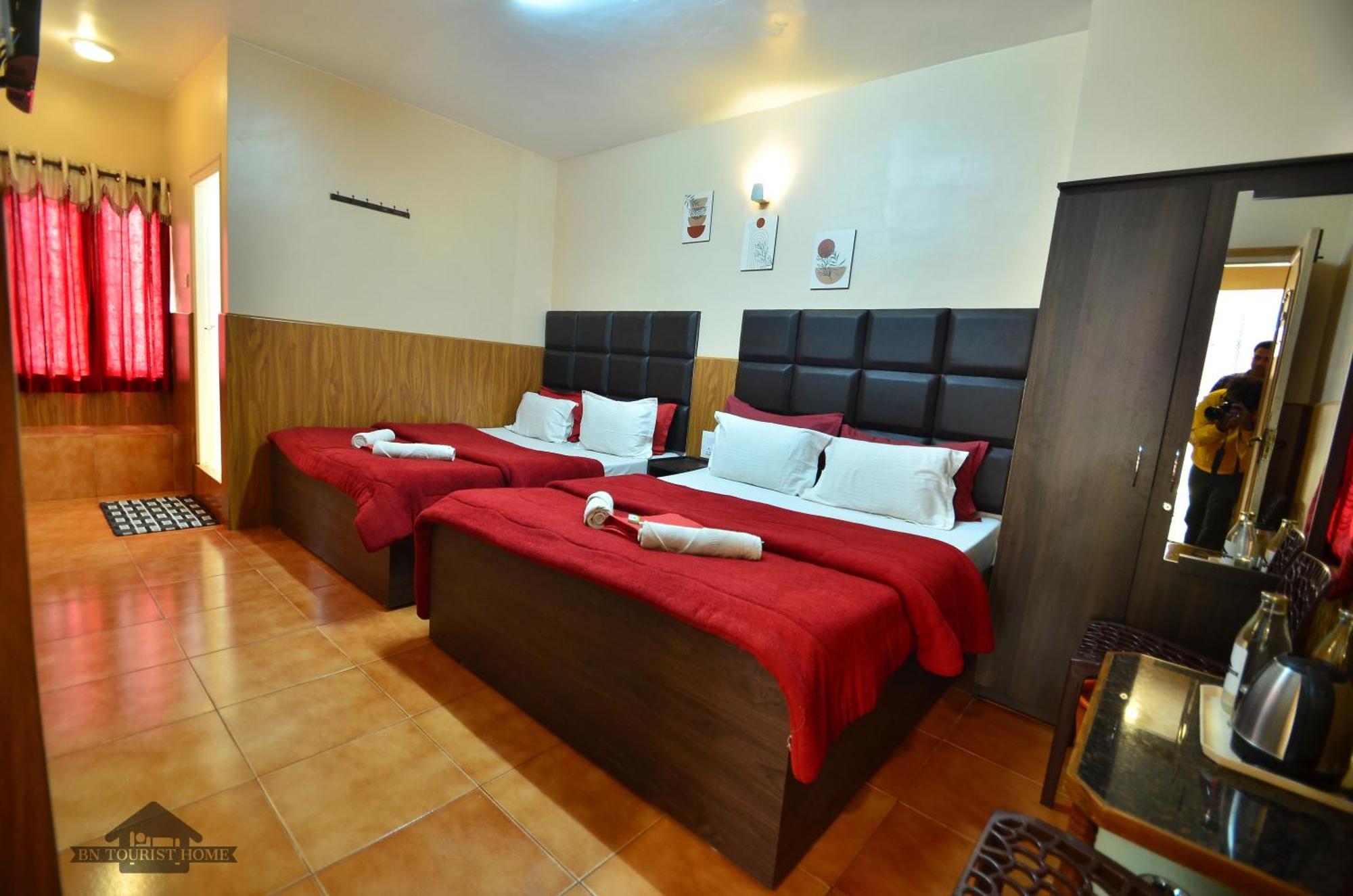 Bn Tourist Home Udagamandalam Exterior foto